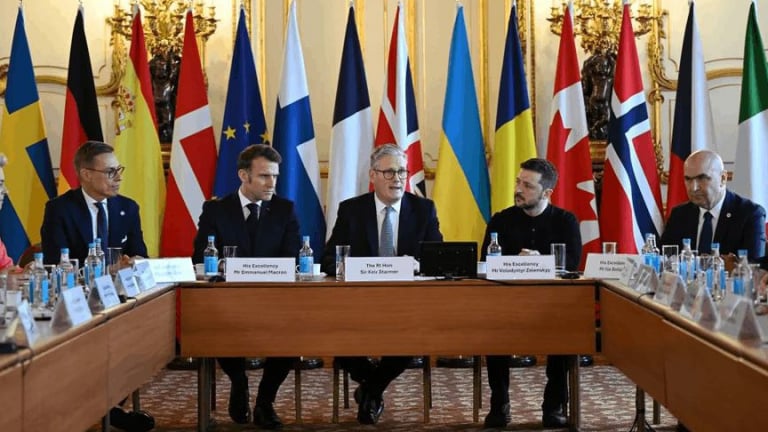 Phương Tây đang ở ngã 3 đường lịch sử để giành quyền kiểm soát đàm phán Ukraine từ tay Mỹ