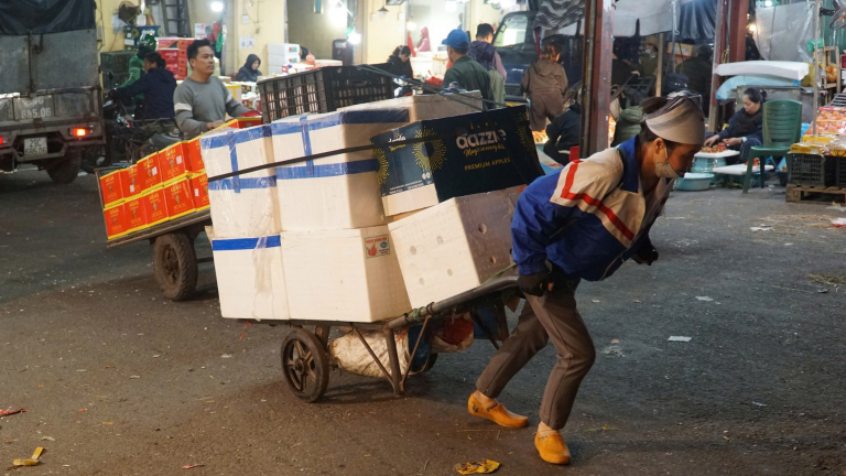 Không hợp đồng, không bảo hiểm: Lao động tự do trăn trở gì khi lỡ “thất nghiệp”?