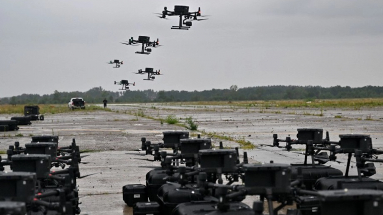 Nga, Ukraine liên tục không kích lẫn nhau gây thương vong nghiêm trọng, UAV bị bắn 'rụng như sung'