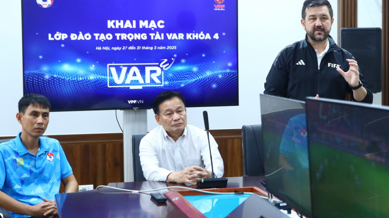 FIFA hỗ trợ mạnh tay cho VFF, VPF về VAR