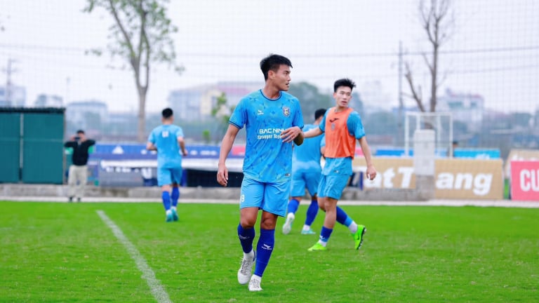 Cựu tuyển thủ U23 Việt Nam 1m87 tái xuất ở Bắc Ninh FC