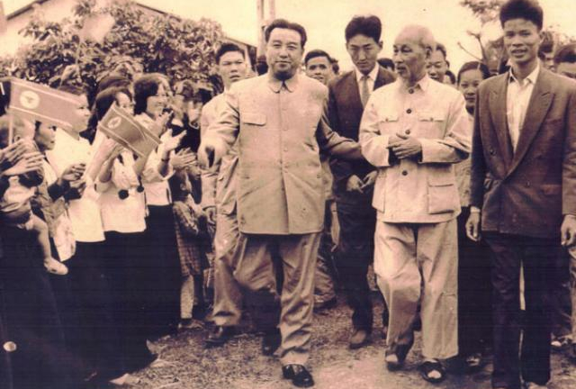 Chuyện Tướng Phùng Thế Tài làm món thịt chó đãi ông Kim Nhật Thành