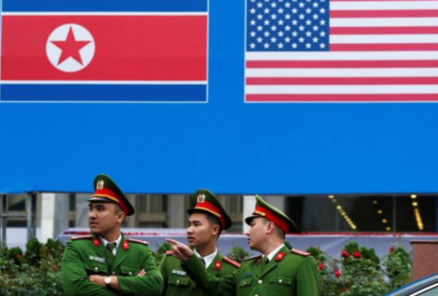 Trump ra tuyên bố nóng về Triều Tiên trước thềm thượng đỉnh Hà Nội
