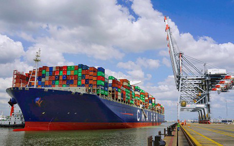 Bloomberg nói Việt Nam thiếu 4 tỷ USD phát triển cảng biển, Vinalines nói gì?