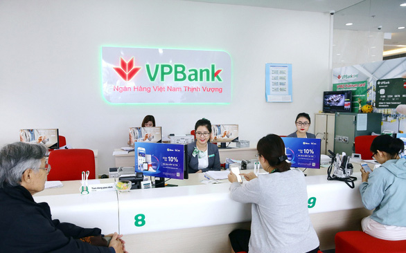 Chứng khoán hôm nay 14/4: VPB vẫn tăng trần, blue-chips bị xả hàng