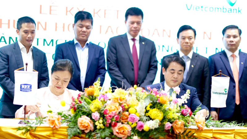 Vietcombank và REE Corporation ký kết Thoả thuận Hợp tác toàn diện
