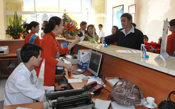 Thị trường chứng khoán 22/9: Cổ phiếu ngân hàng 'dậy sóng', STB tỏa sáng