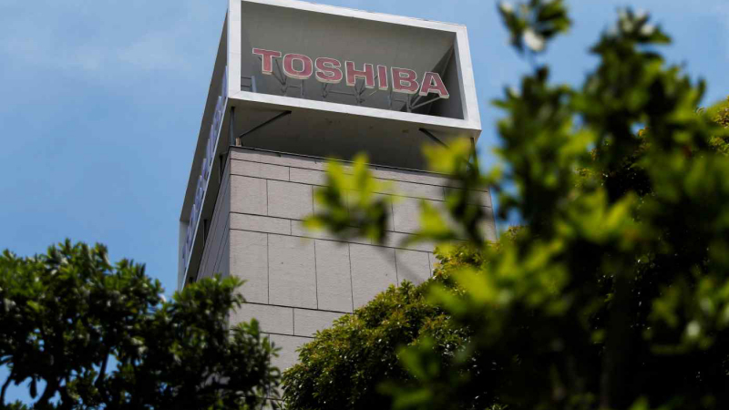 Bê bối lớn ở Toshiba: Chủ tịch HĐQT bị cổ đông lớn yêu cầu từ chức