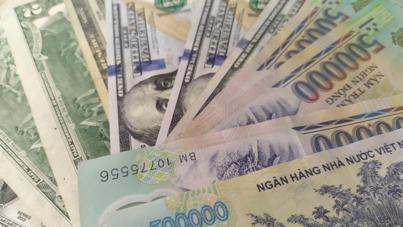 Đề xuất “sốc” đưa lãi suất tiền gửi VND về 0%: Chuyên gia nói “ảo tưởng”, Vafi đáp trả thế nào?