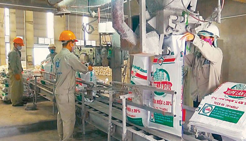 Hóa chất Đức Giang (DGC): Lợi nhuận tăng bằng lần, trữ tiền cao kỷ lục, EPS cả năm đạt 13.125 đồng/cổ phiếu