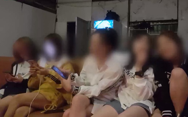 TIN NÓNG 24 GIỜ QUA: Phố 'đèn đỏ' Cố Thổ nhộn nhịp giữa mùa dịch; kháng nghị mức thiệt hại của Nhà nước vụ SAGRI