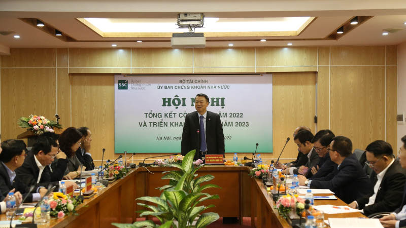 Việt Nam có gần 6,8 triệu tài khoản chứng khoán, UBCKNN triển khai công tác 2023 có gì đặc biệt?
