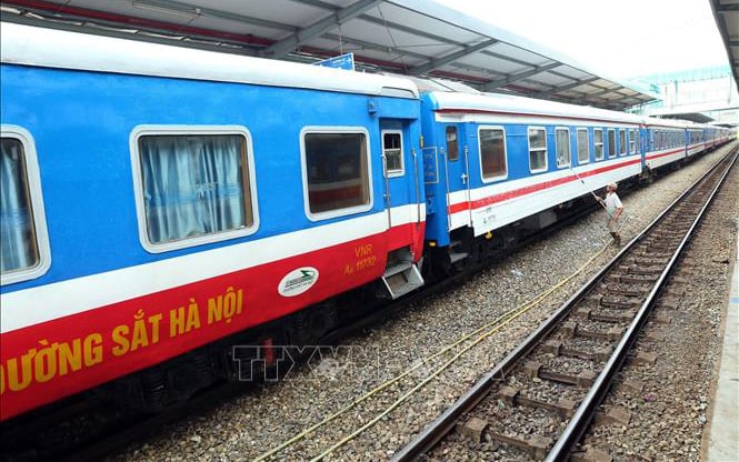 Đường sắt Hà Nội (HRT) lỗ hàng trăm tỷ vì 'gánh' phần thuê đất, thuế đất cho TCT Đường Sắt Việt Nam 