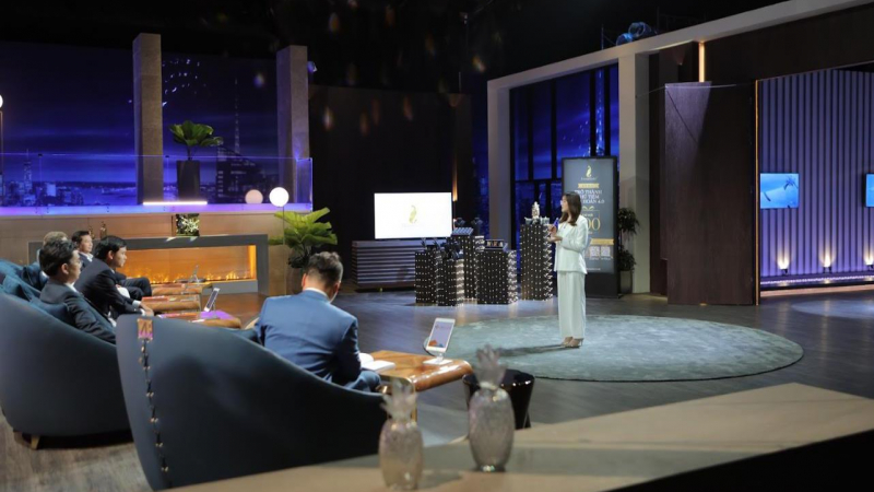 Shark Tank mùa 5: Start-up 'vàng 4.0' chơi lớn tặng vàng cho các Shark