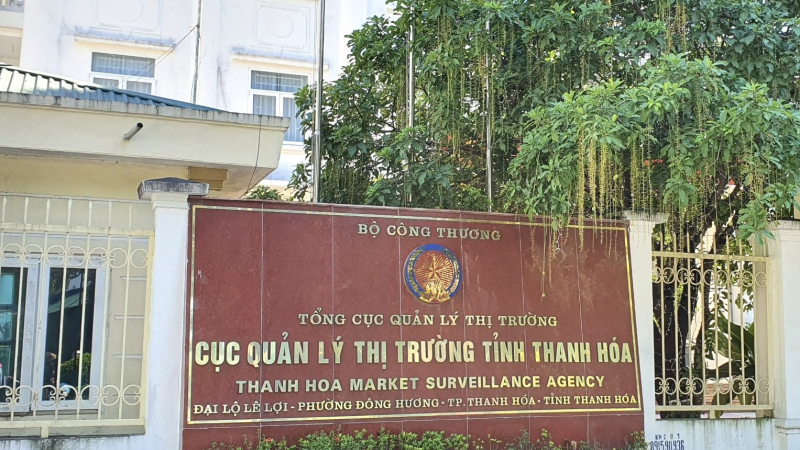 Vụ người phụ nữ bị hành hung dã man: Đình chỉ công tác cán bộ QLTT Thanh Hóa