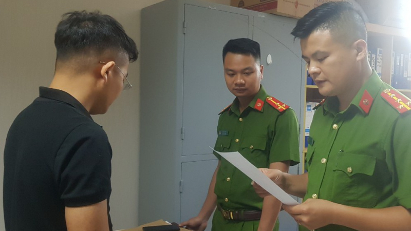 Cán bộ QLTT Thanh Hóa bị khởi tố vì đánh bạn gái, khung hình phạt thế nào?
