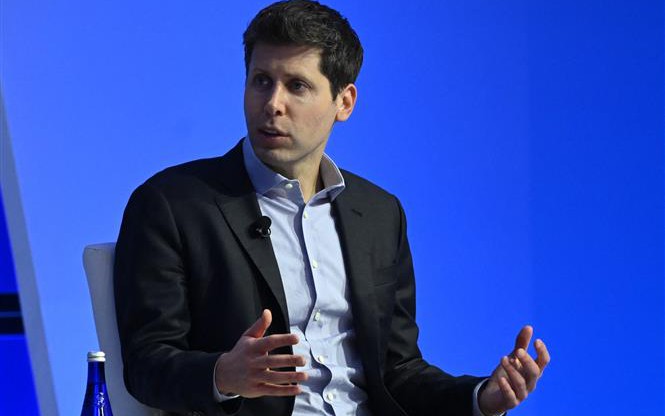 'Ông trùm' ChatGPT đầu quân cho Microsoft: Nhiều nhà đầu tư muốn kiện OpenAI, loạt nhân tài sẽ ồ ạt ra đi?