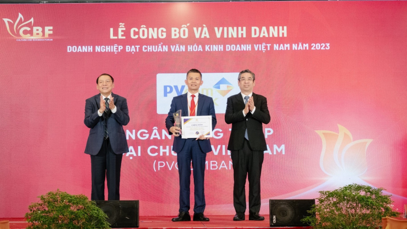 PVcomBank được vinh danh là “Doanh nghiệp đạt chuẩn văn hóa kinh doanh Việt Nam”