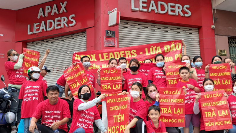 Phụ huynh TP.HCM dài cổ đòi phí Apax Leaders: Shark Thủy lại đưa lộ trình mới, dự kiến tháng 12/2025 trả hết tiền 