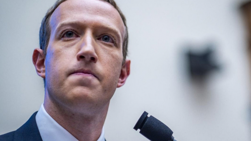 Nhìn từ việc Facebook, Twitter phải bán tick xanh