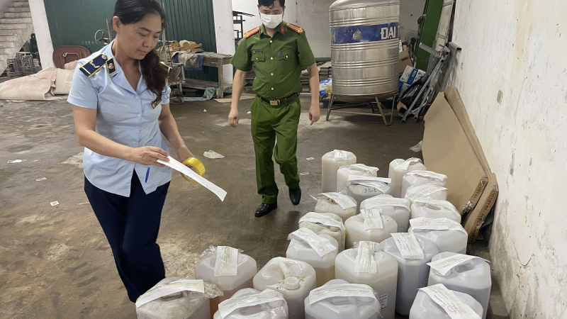 Cục QLTT Hà Nội xử phạt hơn 1,7 tỷ đồng trong tháng hành động vì an toàn thực phẩm