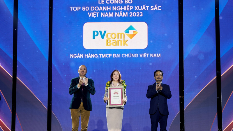 PVcomBank được vinh danh Top 50 Doanh nghiệp xuất sắc nhất Việt Nam 