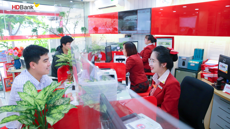 HDBank đồng loạt triển khai các hoạt động đồng hành cùng khách hàng bị ảnh hưởng bởi bão lũ