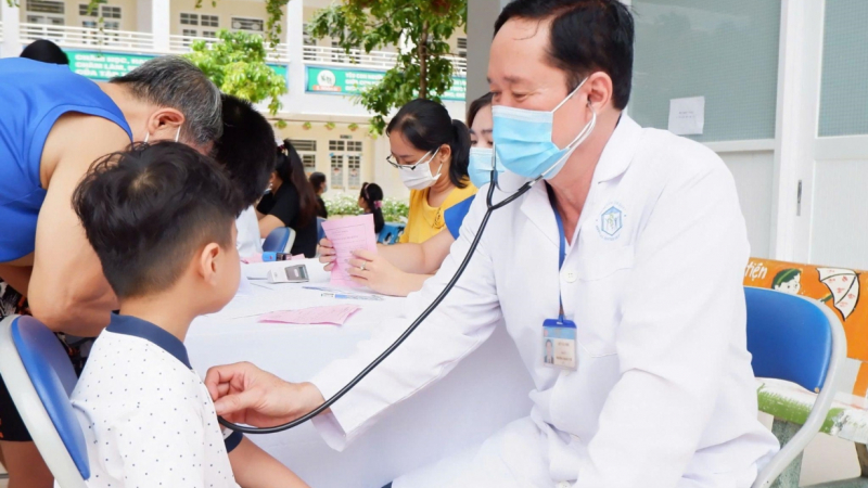 Một quận trung tâm quan trọng của TP.HCM tỷ lệ tiêm chủng vaccine sởi cho trẻ 1 - 10 tuổi chưa đạt 95%