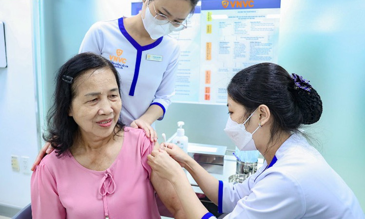 Đề xuất đưa vaccine sốt xuất huyết vào chương trình tiêm chủng mở rộng