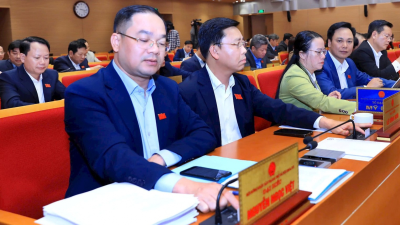 Năm 2025: Hà Nội đặt mục tiêu tăng trưởng GRDP đạt 6,5% trở lên, hoàn thành gần 5.000 nhà ở xã hội