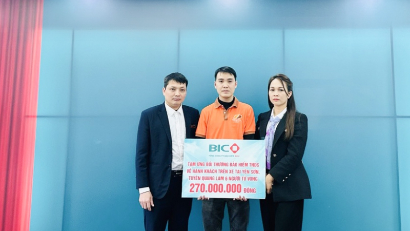 BIC tạm ứng 270 triệu đồng bồi thường bảo hiểm TNDS 
cho vụ tai nạn tại Yên Sơn, Tuyên Quang