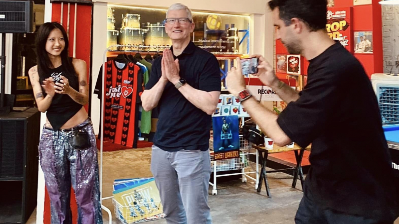 Lộ diện 2 nghệ sĩ Việt gặp CEO Apple Tim Cook chiều 15/4