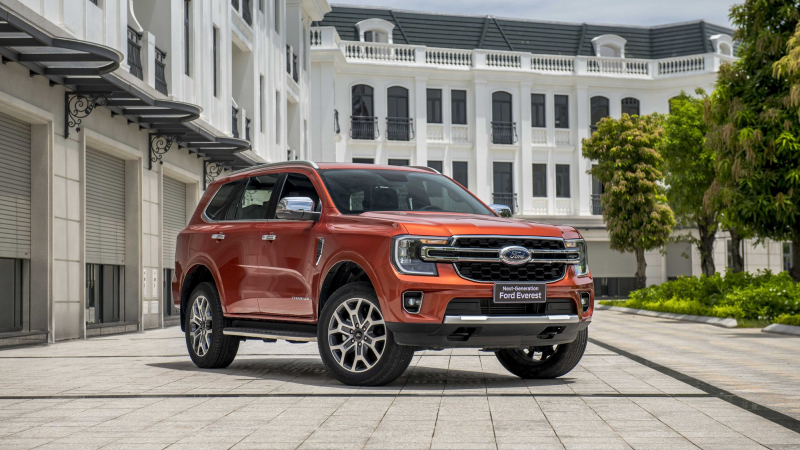 Ford Everest, Ranger, Territory, Transit đồng loạt nhận ưu đãi sâu tháng 5/2024 
