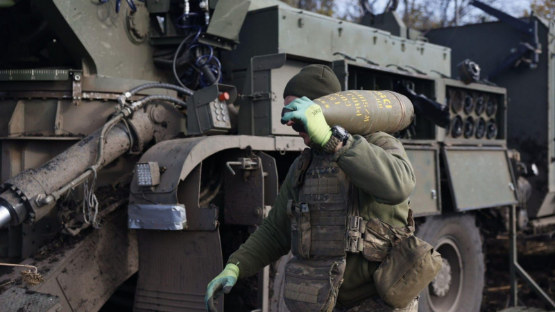 Washington ngầm bật đèn xanh cho Ukraine dùng vũ khí Mỹ tấn công lãnh thổ Nga?
