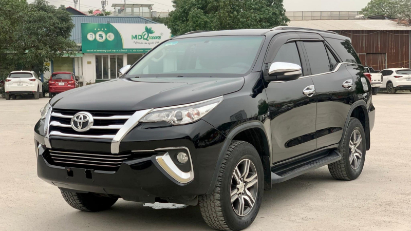 Ô tô 7 chỗ cũ tầm giá 700 triệu đồng: Ngoài Toyota Fortuner, Ford Everest, mẫu xe này rất đáng chọn 