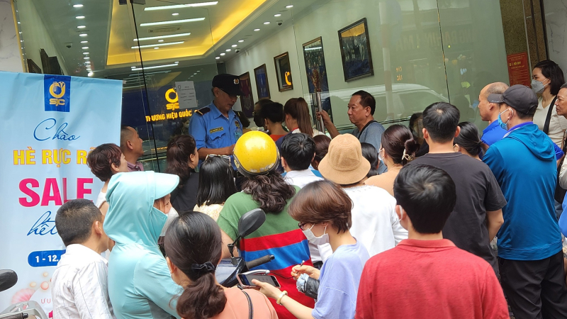 NHNN gửi công văn hoả tốc 'nhờ' Bộ Công an phối hợp xử lý hành vi đầu cơ, trục lợi, thao túng thị trường vàng