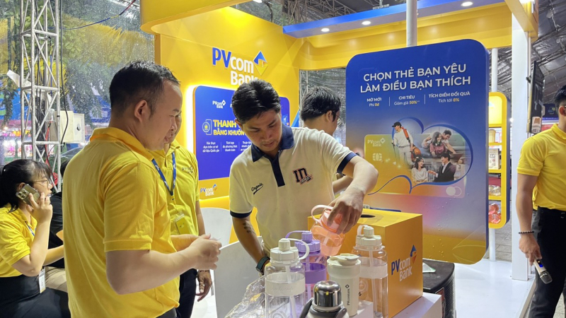 Ứng dụng công nghệ sinh trắc học, PVcomBank tiên phong triển khai thanh toán bằng nhận diện khuôn mặt
