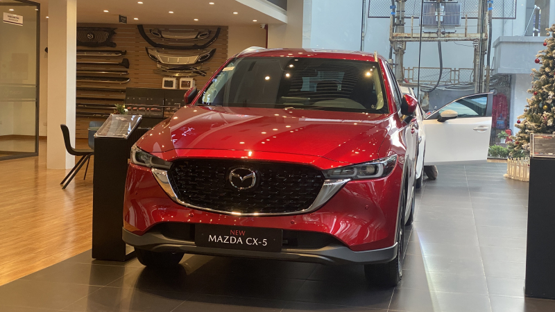 Giá xe Mazda CX-5 lăn bánh tháng 7/2024: Ưu đãi đua tranh Hyundai Tucson, Honda CR-V