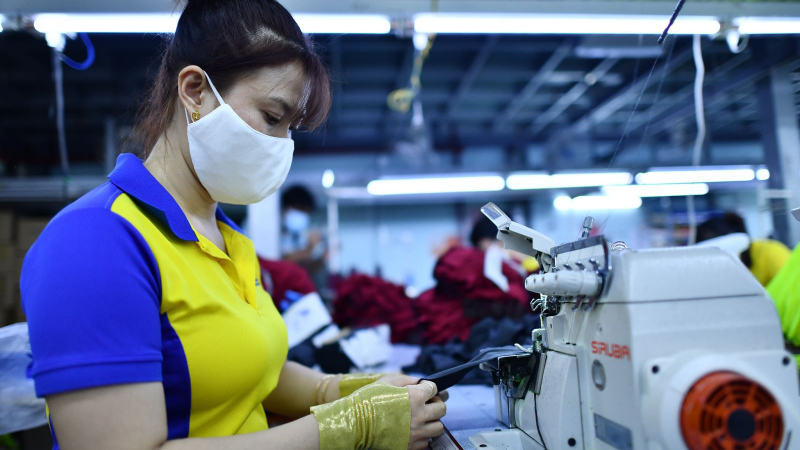 Lương tối thiểu vùng năm 2024 tại TPHCM từ 1/7 ra sao?