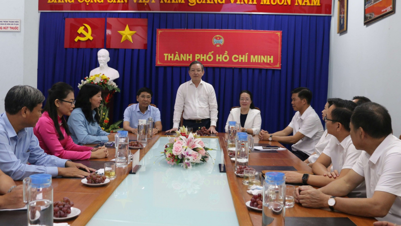 Chủ tịch Hội Nông dân Việt Nam Lương Quốc Đoàn chủ trì cuộc làm việc giữa Hội ND TPHCM và Hội ND Hà Nội