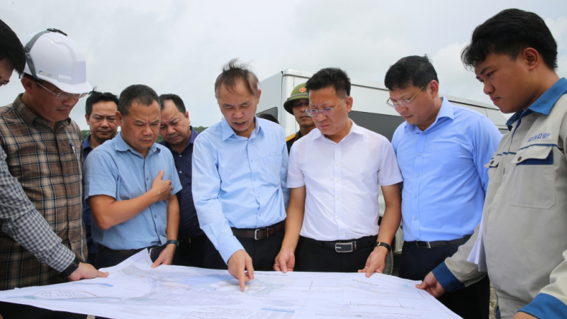 Thứ trưởng Bộ NNPTNT đề nghị Quảng Ninh chung sức cùng các địa phương chống khai thác IUU