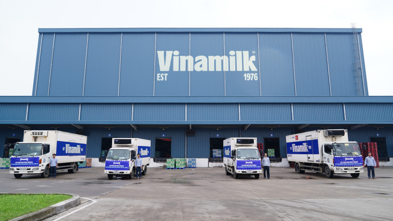 Vinamilk hỗ trợ gần 3 tỷ đồng sản phẩm dinh dưỡng thiết yếu cho người dân miền Bắc