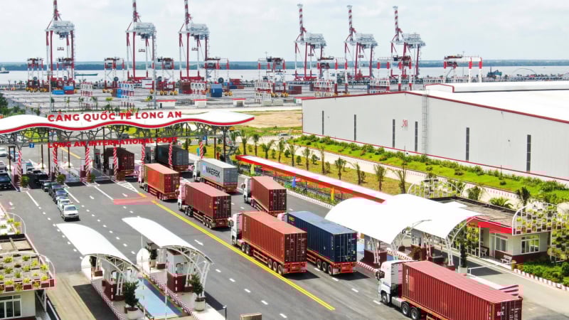 Long An làm chủ “cuộc chơi” logistics 