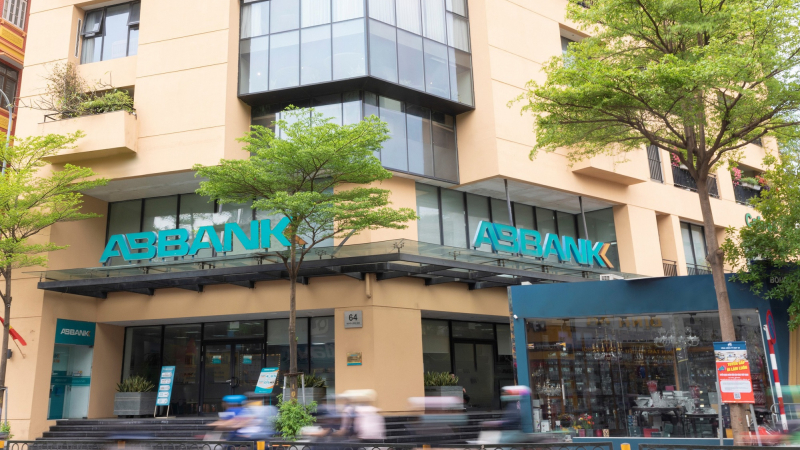 ABBANK giảm đến 1,5% lãi suất cho vay sản xuất hỗ trợ khách hàng bị ảnh hưởng bởi bão Yagi