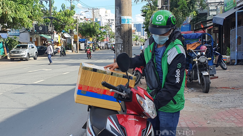 Tài xế xất bất, không biết xoay xở thế nào vì Gojek rút khỏi Việt Nam quá đột ngột