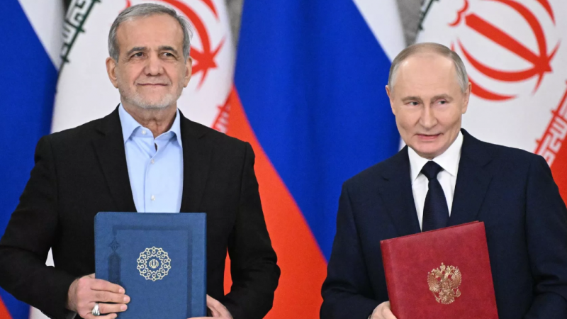 Nga và Iran ký thỏa thuận bước ngoặt