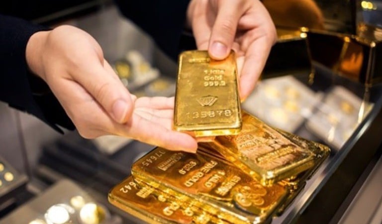 Giá vàng miếng SJC tăng 1,3 triệu đồng/lượng, chuyên gia dự báo 'nóng' về diễn biến giá vàng 2025