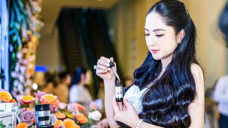 DBH Mỹ phẩm đến Ceo Đỗ Hoảng Yến: Yêu thương làn da phụ nữ Việt