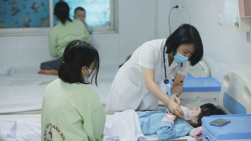 Virus gây bệnh hô hấp ở Trung Quốc giống Covid-19 có đáng lo ngại không?