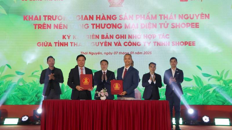Thái Nguyên ký kết biên bản ghi nhớ hợp tác; khai trương gian hàng sản phẩm trên sàn điện tử Shopee